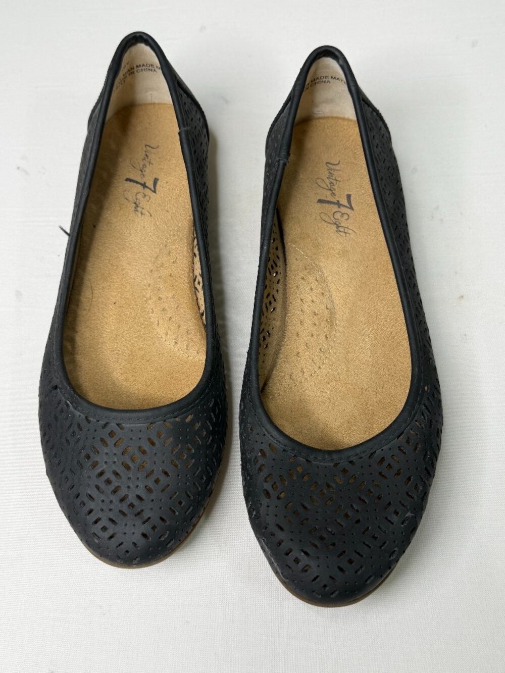 Vintage 7 Eight Soft Black Perforated Ballet Flats Womens Size 7 Comfort Shoe